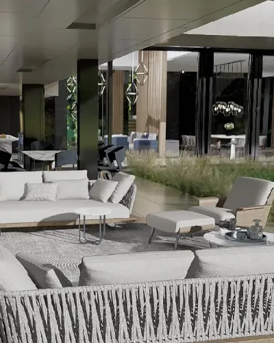 OUTDOOR LIVING